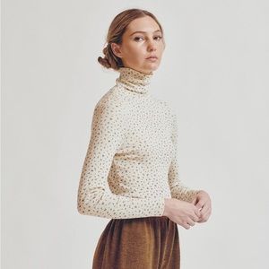⭐️SOLD⭐️ soor ploom essentials snap turtleneck in rosebud